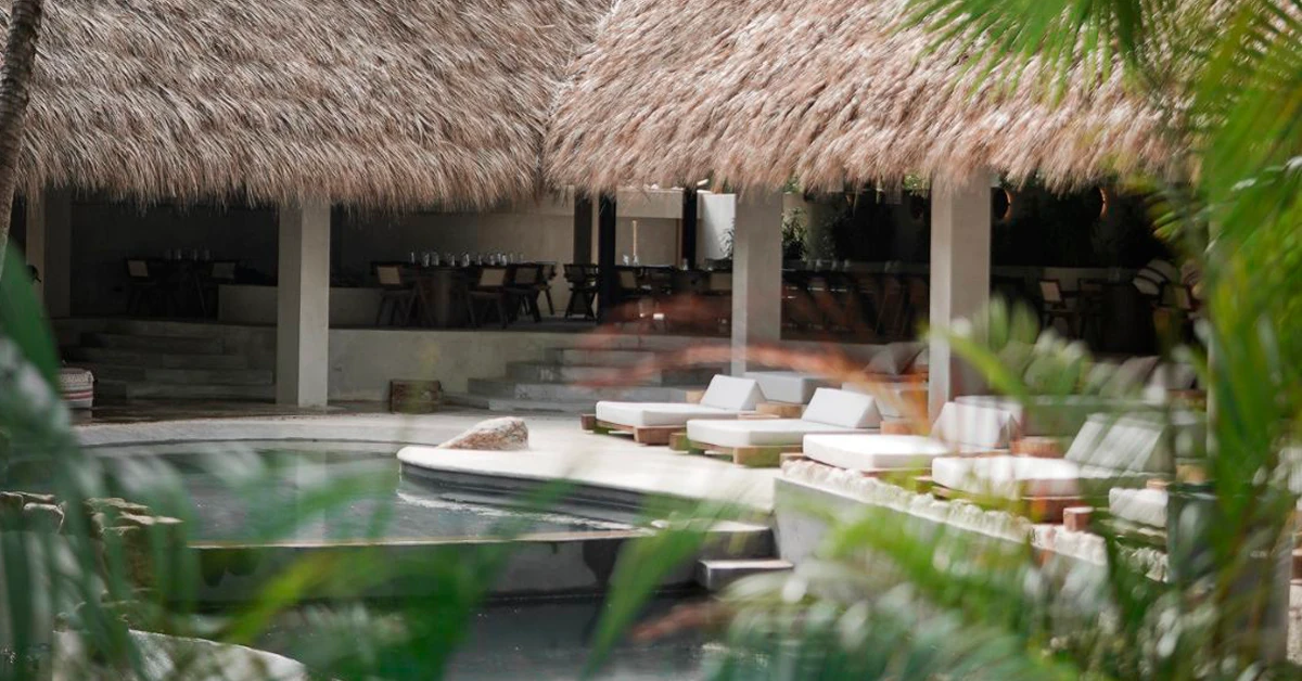 Esh Hotel: Discover Nosara’s jungle escape—an adults-only luxury boutique hotel with private suites & villas, curated wellness, and gourmet...